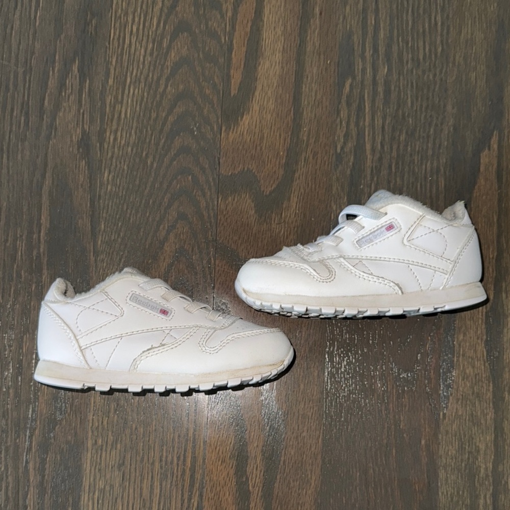Reebok Classic Leather Toddler Sneakers White Size 7.5 Hook & Loop Shoes